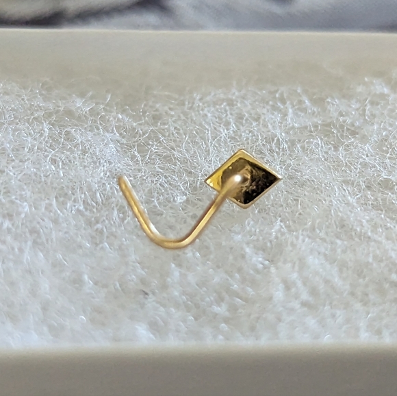 Custom BVLA 14k Harlequin Nose Stud - Picture 3 of 5
